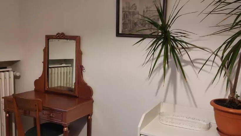 Aamiaismajoitus (B&B) Maison Des Peupliers