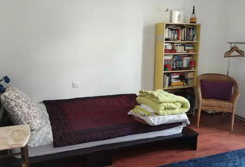 Aamiaismajoitus (B&B) Maison Des Peupliers