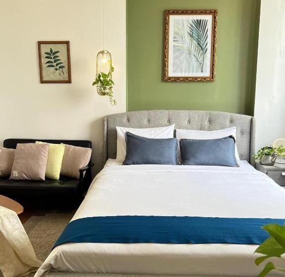 تختخواب و صبحانه Nguyễn Villa