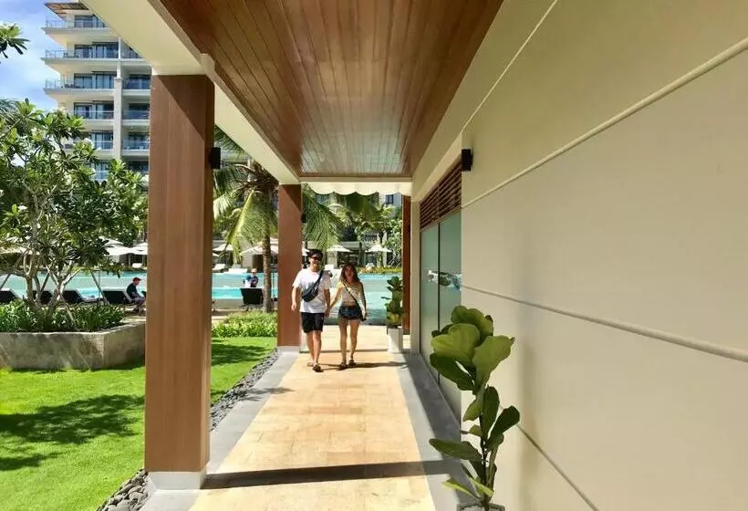 Blue Sky & Villas Beach Resort