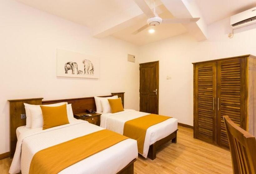 Hotell 360 Lake View