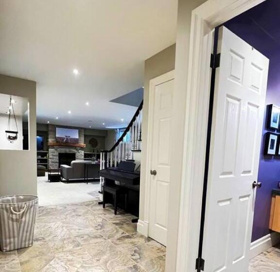 ホテル Farmhouse Apartment Guelph Elora