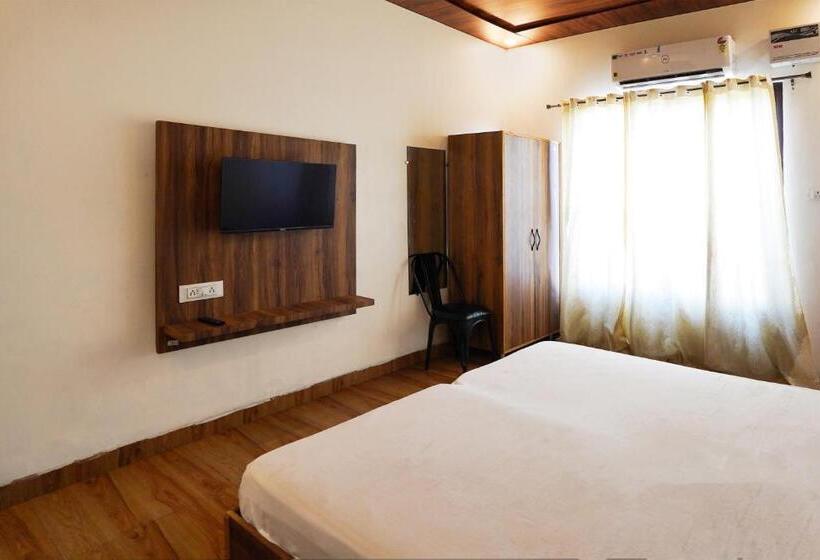 호텔 Oyo 82038 R G Farm House