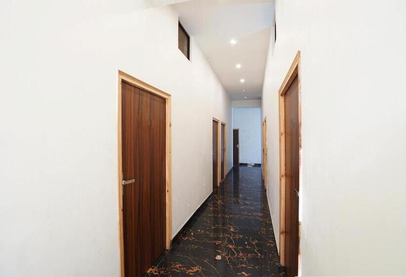 호텔 Oyo 82038 R G Farm House