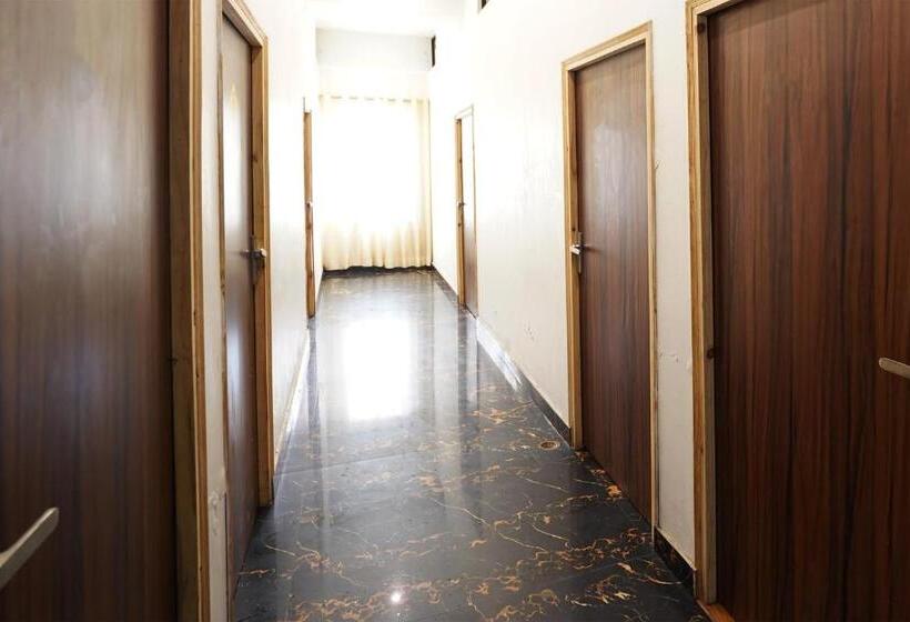 호텔 Oyo 82038 R G Farm House