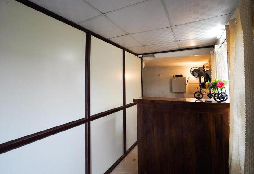 호텔 Oyo 82038 R G Farm House