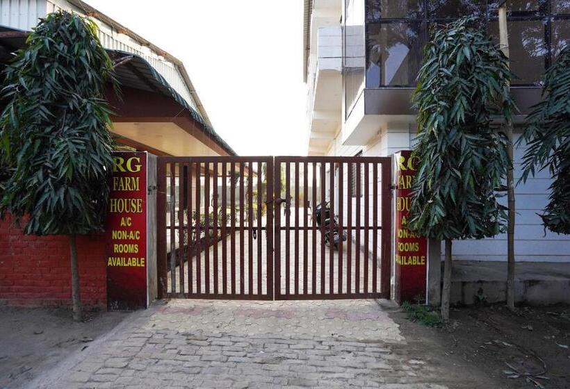 호텔 Oyo 82038 R G Farm House