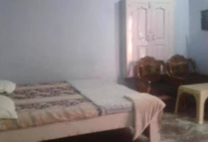 ホテル Prince Tourist Lodge,fatehpur Sikri