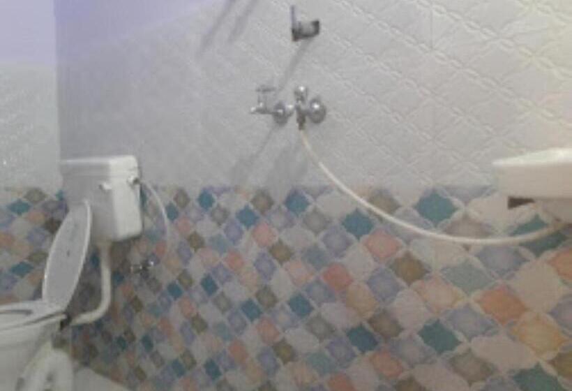 Отель Prince Tourist Lodge,fatehpur Sikri