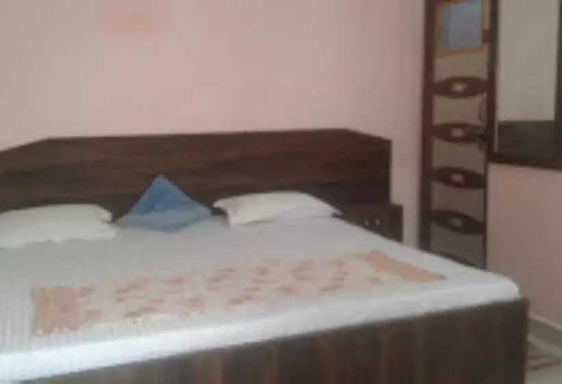 ホテル Prince Tourist Lodge,fatehpur Sikri