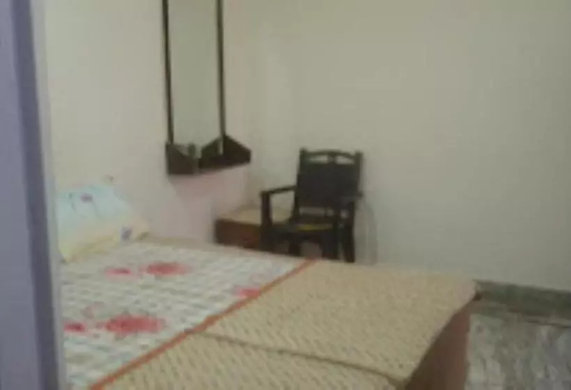 ホテル Prince Tourist Lodge,fatehpur Sikri