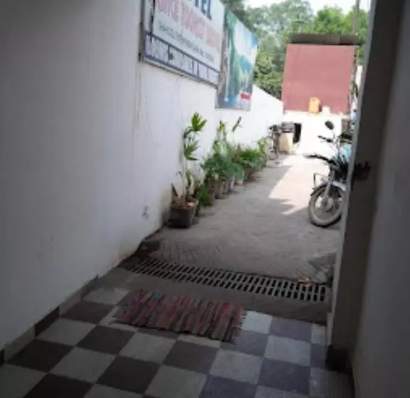 ホテル Prince Tourist Lodge,fatehpur Sikri