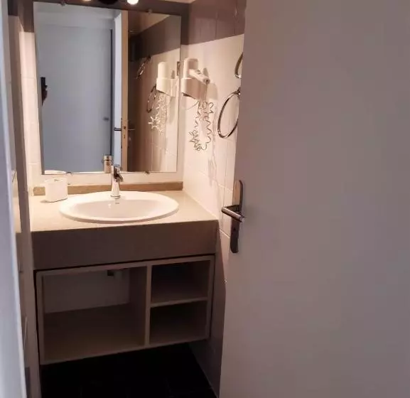 Manbana 320 Residence Kawann