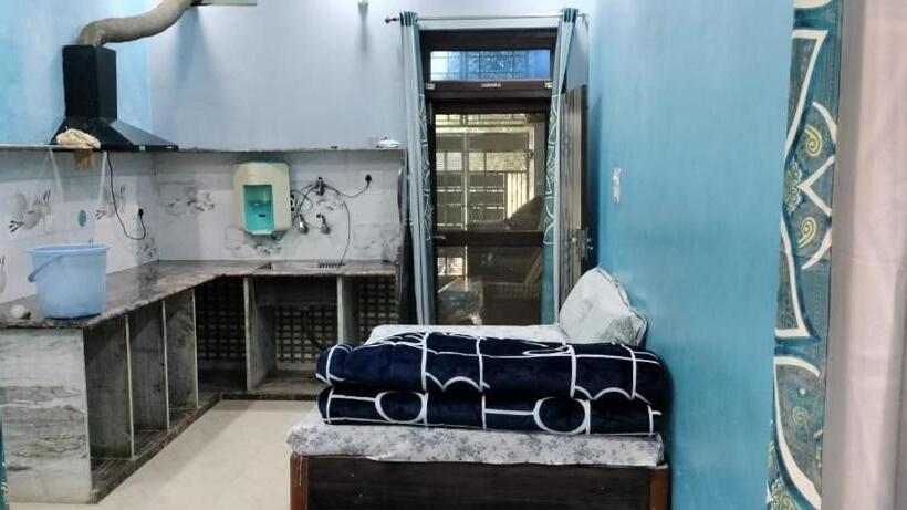 بنسيون Priyamvada Family Homestay