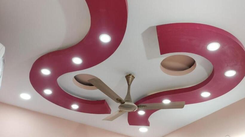 بنسيون Priyamvada Family Homestay