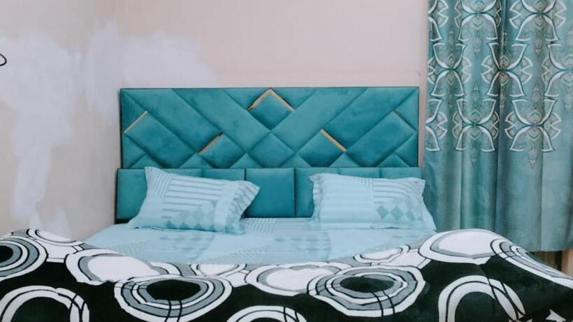 بنسيون Priyamvada Family Homestay