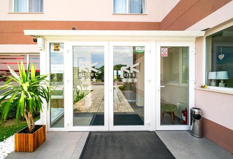 Rk Hotel Ghimbav