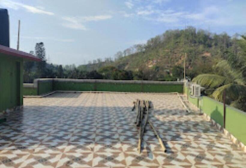 Sawkmie Hotel , Guwahati