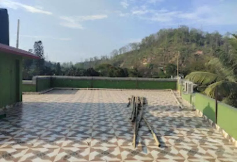 Sawkmie Hotel , Guwahati