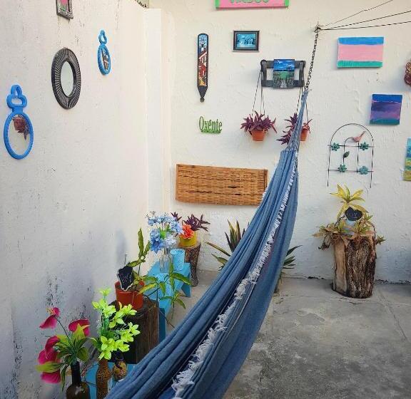 هاستل Acero Lar