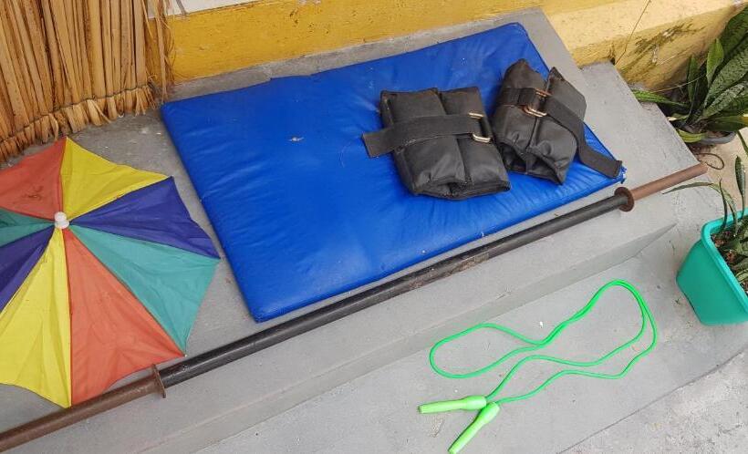 هاستل Acero Lar