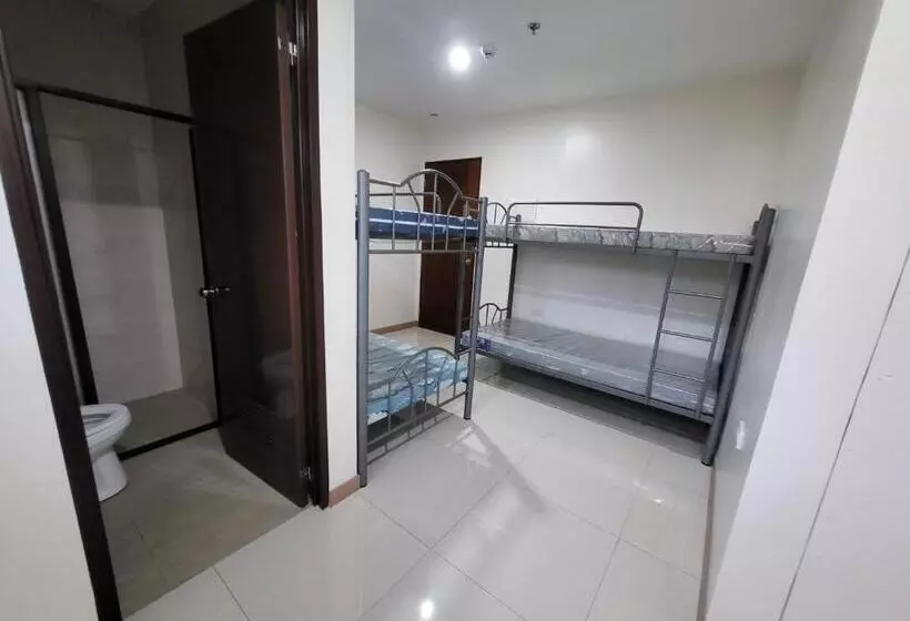 ユースホステル Dormitory Near Sm And S And R