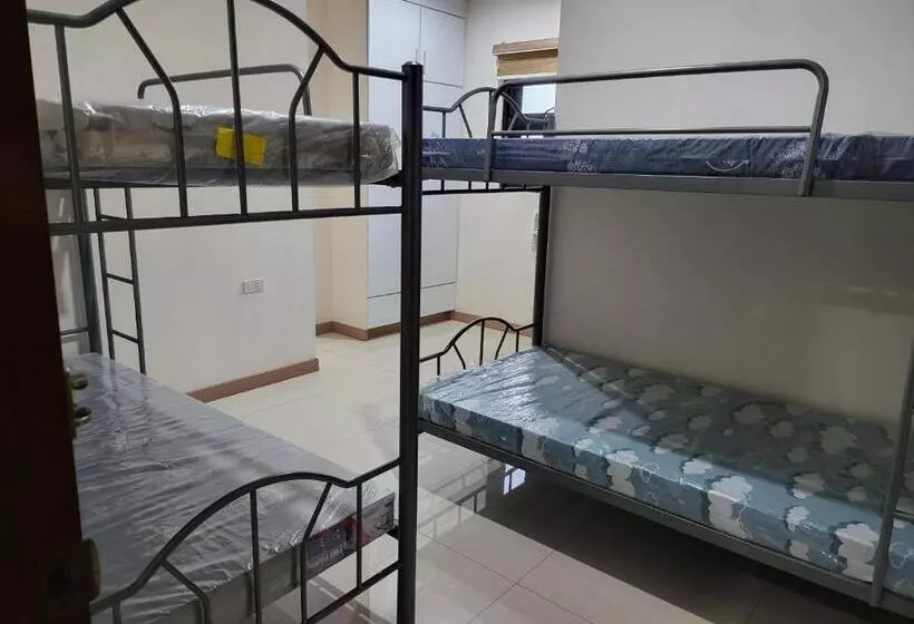 ユースホステル Dormitory Near Sm And S And R