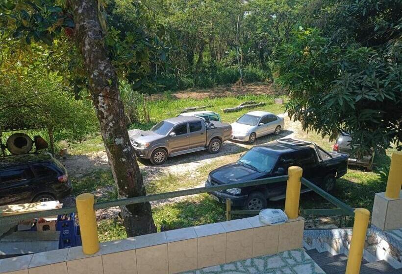 ユースホステル Pousada Sítio Santa Rita