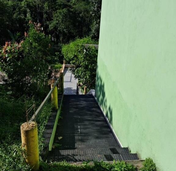 ユースホステル Pousada Sítio Santa Rita