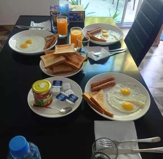 هتل Fulidhoo Hathaa Retreat