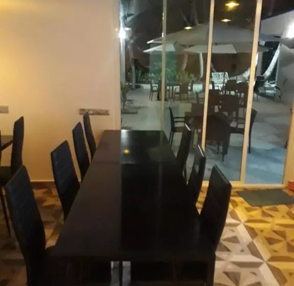 هتل Fulidhoo Hathaa Retreat