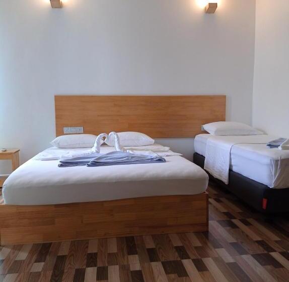 هتل Fulidhoo Hathaa Retreat