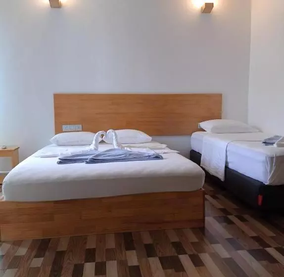 هتل Fulidhoo Hathaa Retreat