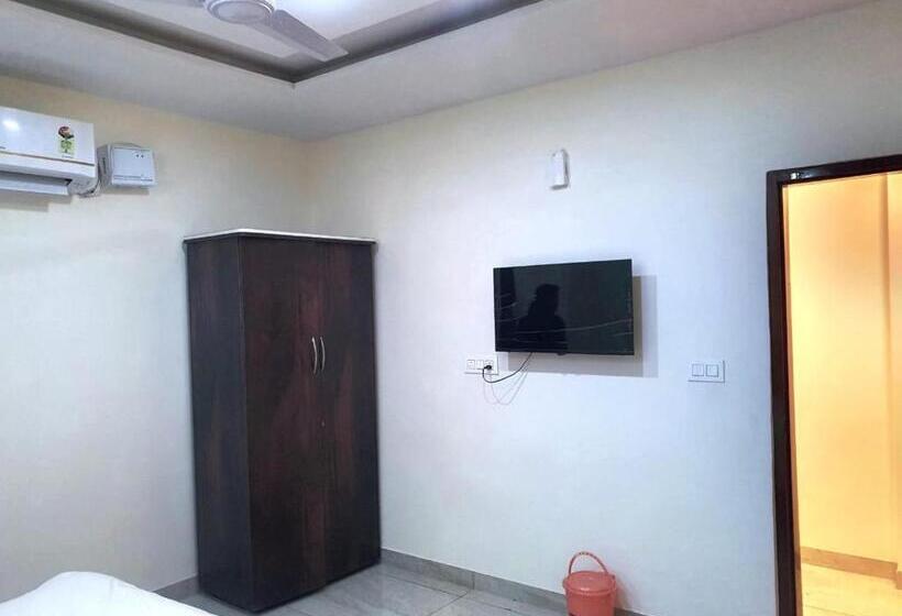 Hotelli Grand Park, Zirakpur