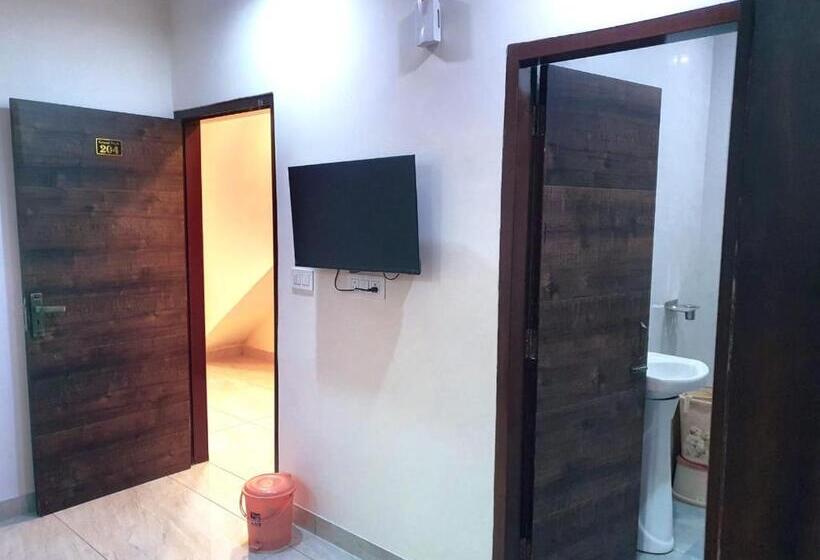 Hotelli Grand Park, Zirakpur