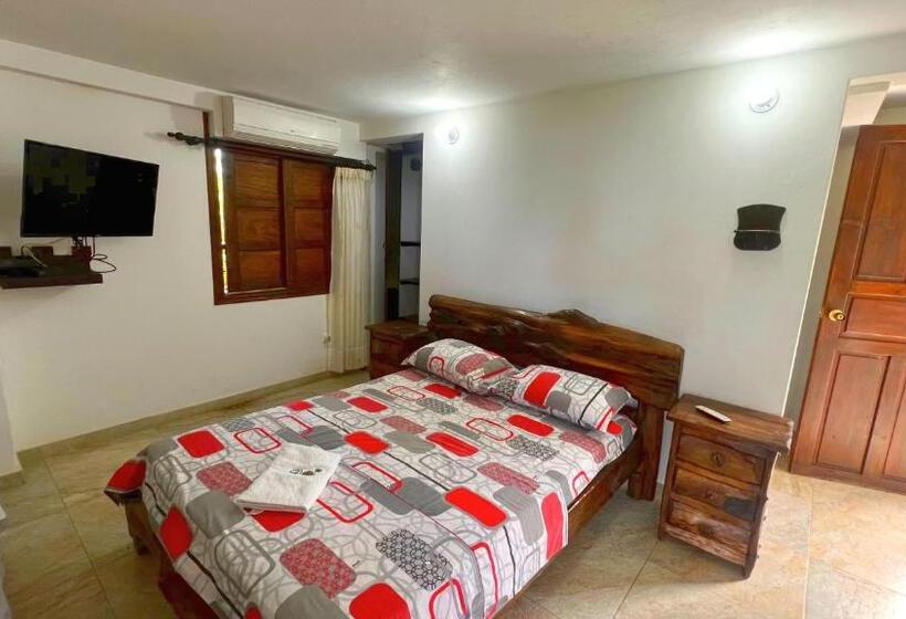 Hotel Kamelot Colonial