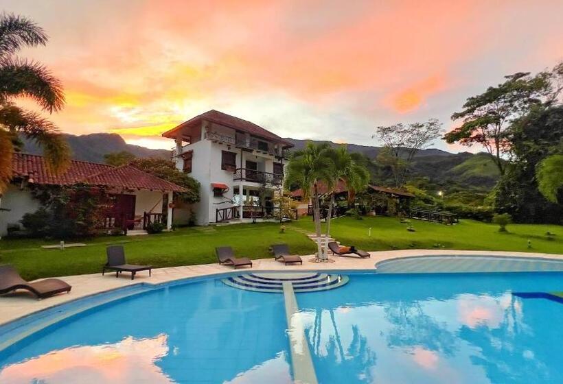 Hotel Kamelot Colonial