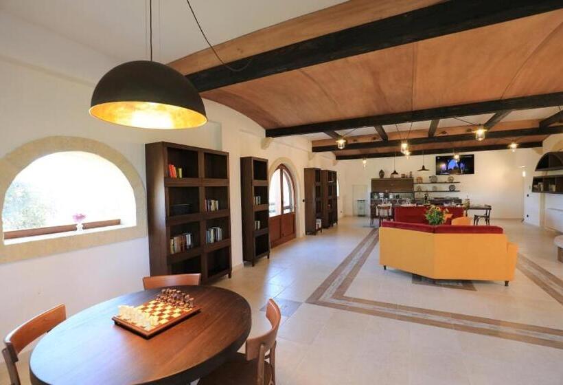 ホテル La Valle Delle Rose