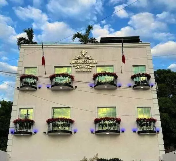هتل Royal Madero Inn Express