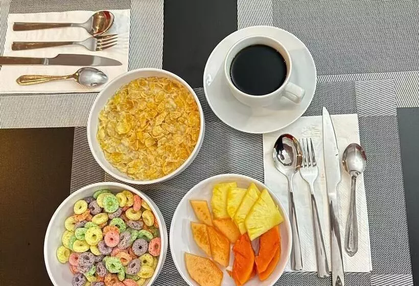 هتل Royal Madero Inn Express