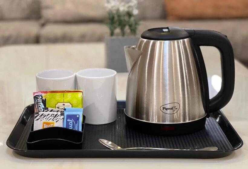 ホテル The Grand Narmada