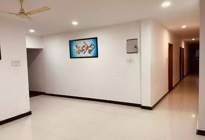 ホテル The Grand Narmada