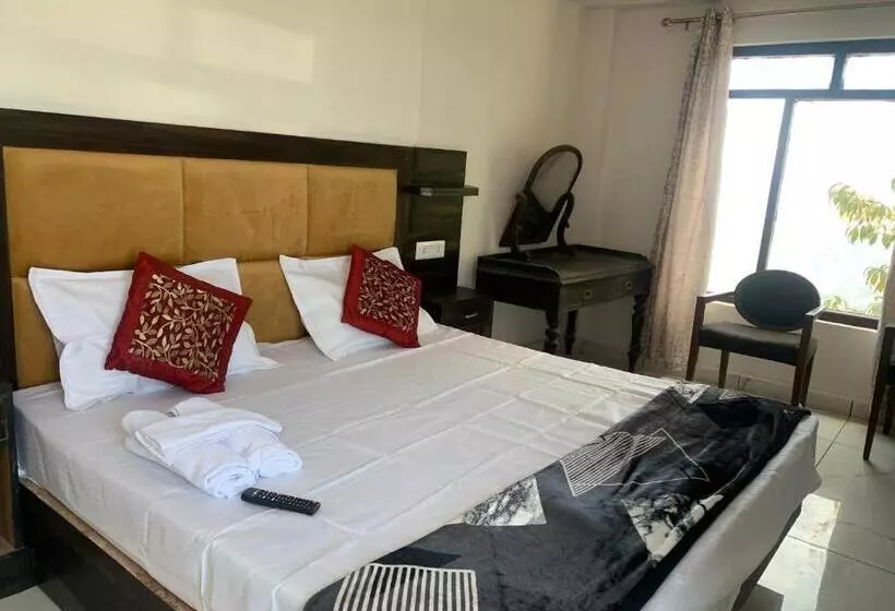 Kufri Hotel Beercastle