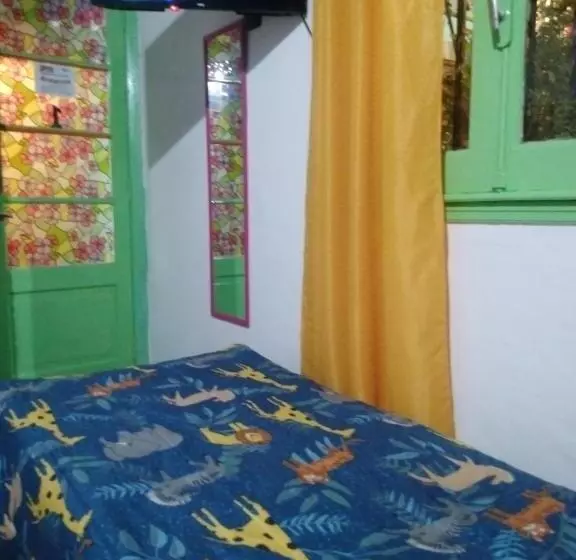 پانسیون Hostal Green House