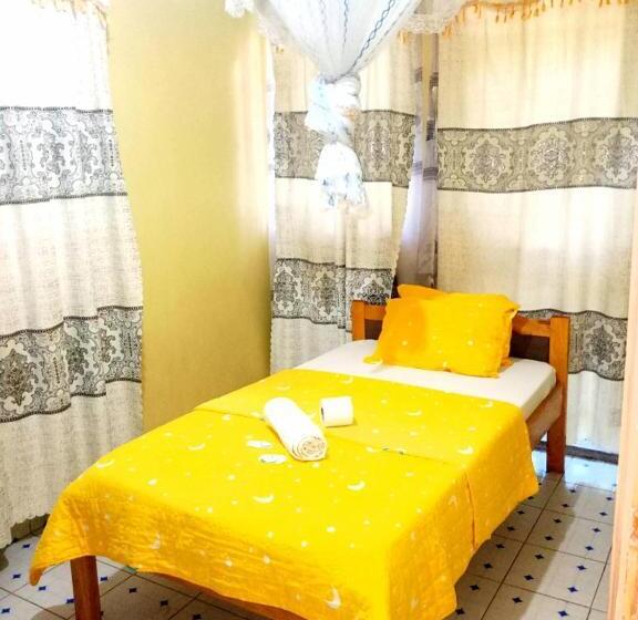 پانسیون Motema Airbnb