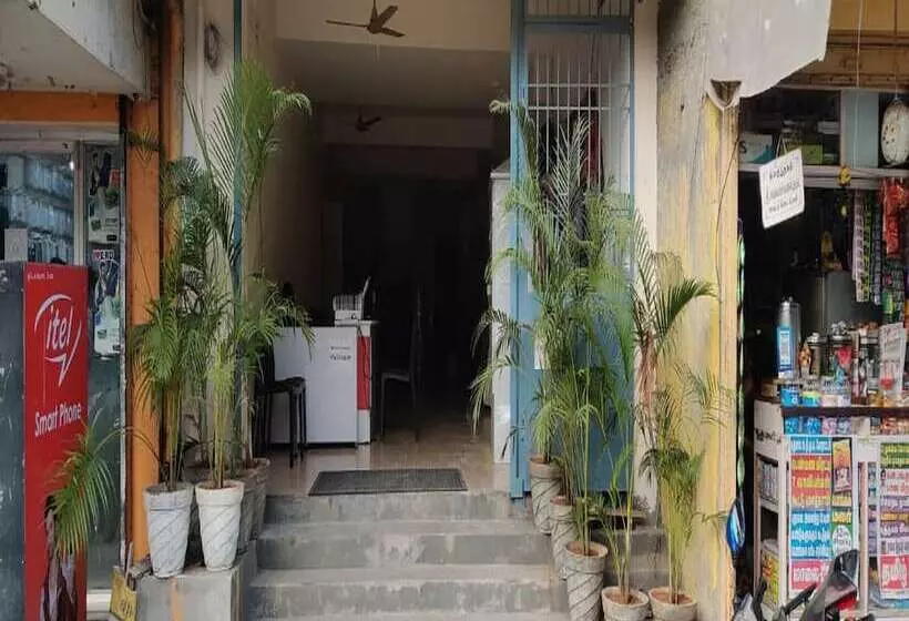 پانسیون Yoga Inn