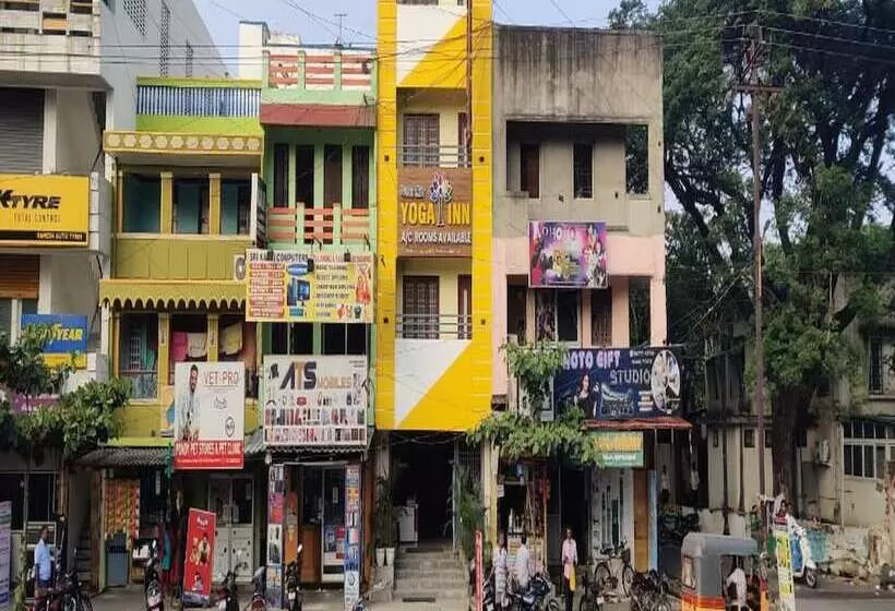 پانسیون Yoga Inn
