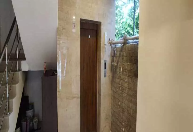 پانسیون Yoga Inn
