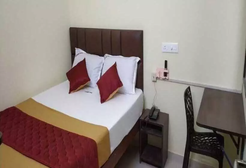 پانسیون Yoga Inn