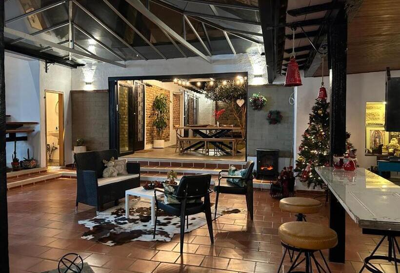 تختخواب و صبحانه Casa El Secreto